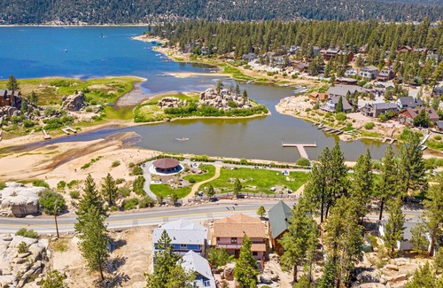 Woodlands Cabin | Bear's Lair - Witness enchanting sunset mountain views at this property! New hot tub!