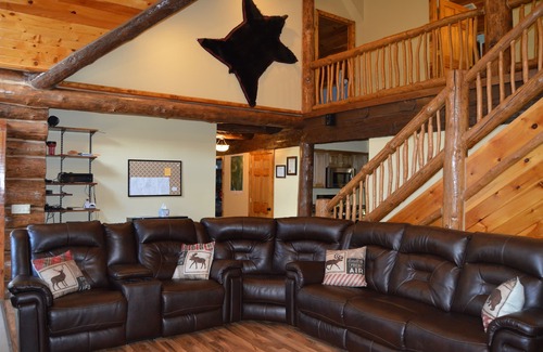 Austin Cabin | Bear Trail Lodge - Potter County Vacation Home