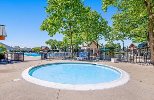 Ocean View Condo | Bear Trap Dunes 1st-floor condo with fireplace, gym, and shared sauna