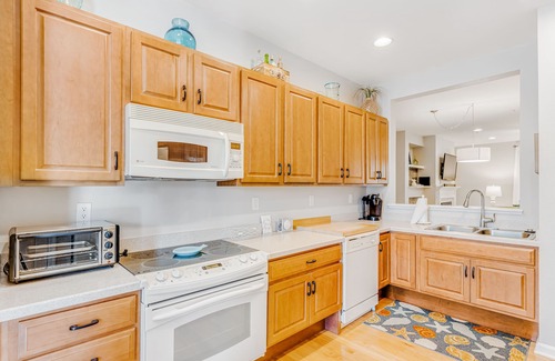 Ocean View Condo | Bear Trap Dunes 1st floor condo w/tennis court, lakefront, and golf on-site