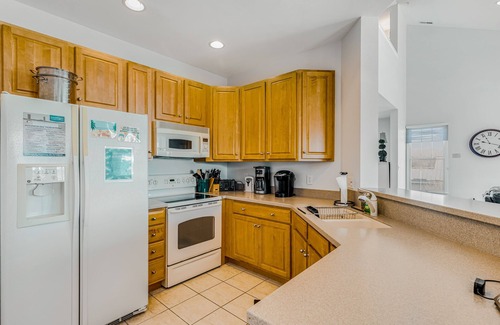 Ocean View Condo | Bear Trap Dunes 2nd floor condo w/shared sauna, golf on-site, & basketball court