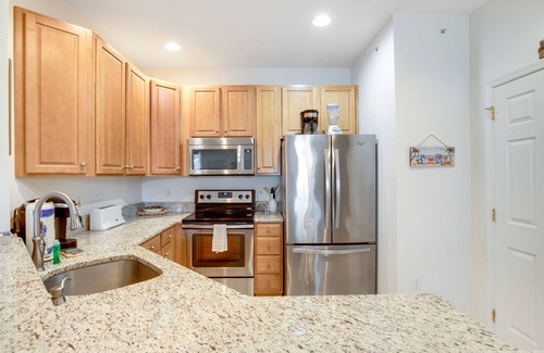 Ocean View Condo | Bear Trap Dunes 2nd floor condo w/free WiFi, basketball court, and gym