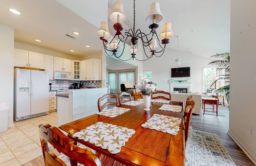Ocean View Condo | Bear Trap Dunes condo with pools, sauna, & tennis court - easy beach access
