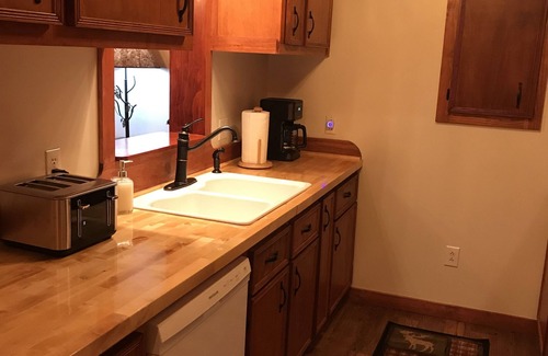 Banner Elk Apartment | BEARADISE 1 - Five Min Walk To Downtown Banner Elk