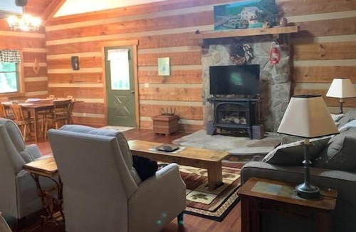 Alpine Lake Cabin | Bearadise Cabin where the relaxation begins!