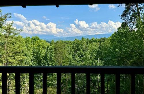 Gatlinburg - Pigeon Forge House | Bearadise Found cabin