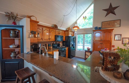 Blairsville House | Bearadise Ridge-Hot tub-Fireplace-Fire pit-Amazing View