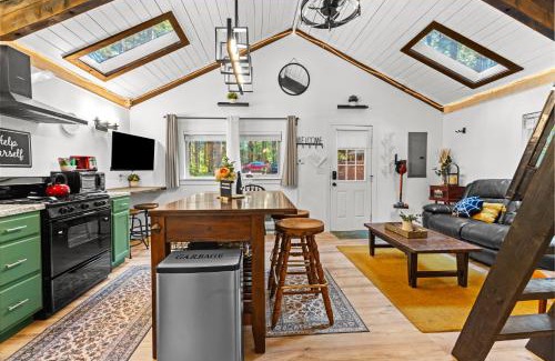 Ashford Apartment | Beargrass - near Mt Rainier - grill, soak & relax