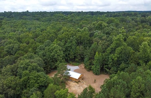 Fort Payne Cabin | 🐻Bears Den! Brand new cabin under the stars with private hot tub! 🌙
