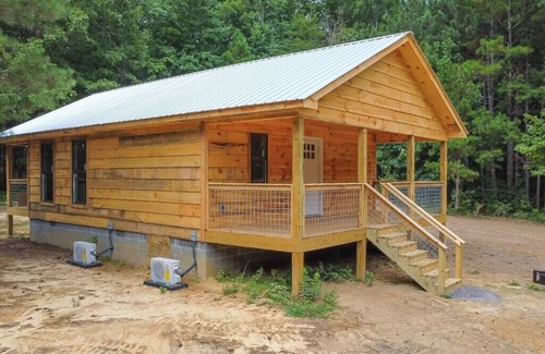 Fort Payne Cabin | 🐻Bears Den! Brand new cabin under the stars with private hot tub! 🌙