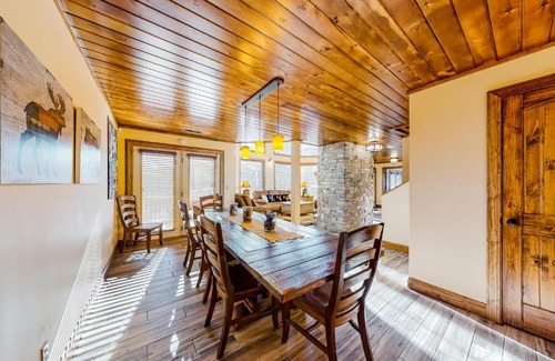 Chalet Village Ski Chalet | Bears on Skis A Smoky Mountain Lodge