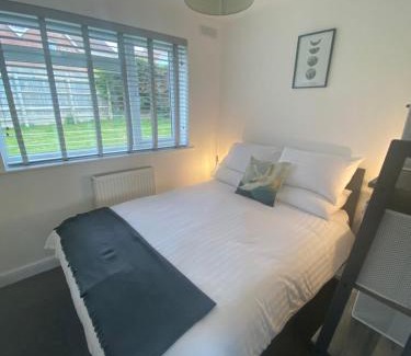Freshwater Ski Chalet | Beau - Brambles Chine, Colwell Bay - 5 star WiFi - Short walk to The Hut and beach - 1 night stays available - Ferry offers