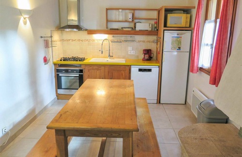 Blanquefort-sur-Briolance House | Beautiful private villa for 4 people with WIFI, private pool, TV, terrace, pets allowed and park.