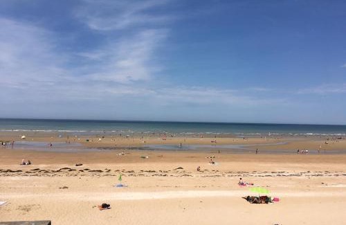 Bernieres-sur-Mer Apartment | Beau Front de mer cosy accès direct plage St aubin sur mer