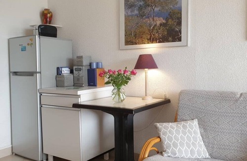 Agay Apartment | Beau studio cabine en rez de jardin dans résidence avec piscine
