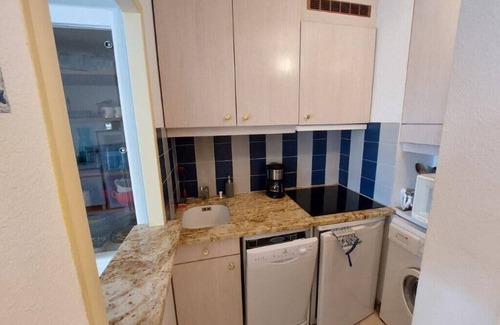 Agay Apartment | Beau studio cabine en rez de jardin dans résidence avec piscine