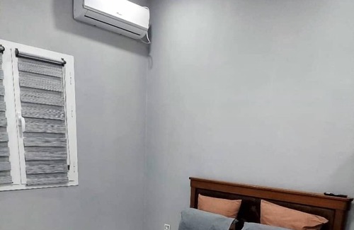 Skikda Province House | Beau T1 au RDC D'une Villa à 8mn à Pied de la mer