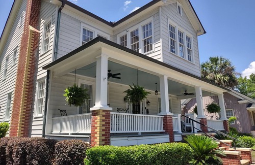 The Old Point House | Beaufort Charm showcased in this elegantly updated 4-bedroom historic home.