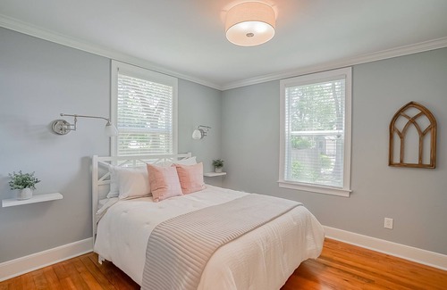Beaufort House | Beaufort Cottage on Heyward - Sleeps 4
