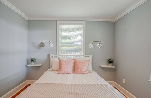 Beaufort House | Beaufort Cottage on Heyward - Sleeps 4