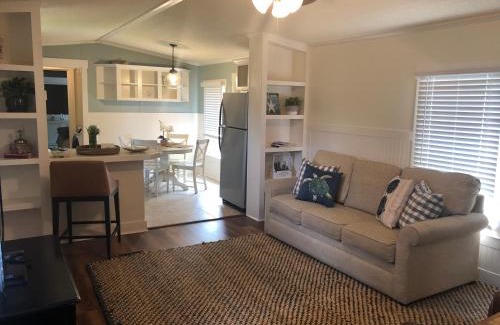 Burton House | Beaufort SC New Renovation, Close to Parris Island, Historic Downtown, Beautiful Beaches, Sleeps 7
