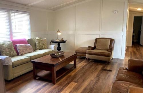 Burton House | Beaufort SC New Renovation, Close to Parris Island, Historic Downtown, Beautiful Beaches, Sleeps 8