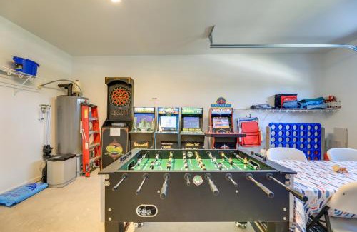 Morehead City House | Beaufort Townhome with Game Room 8 Mi to Beaches!