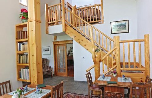 Banff Bed & Breakfast | Beaujolais Boutique B&B at Thea's House- Adults Only