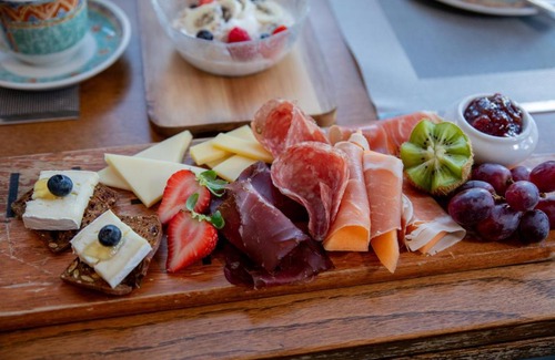 Banff Bed & Breakfast | Beaujolais Boutique B&B at Thea's House- Adults Only