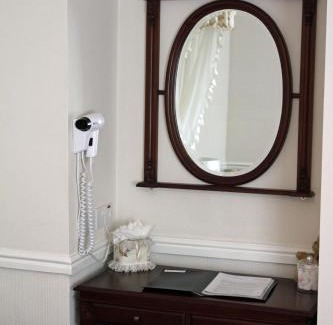 Windermere House | Beaumont Guest House Windermere - Adult Only - Free Car Park & Off Site access to the local Health Centre