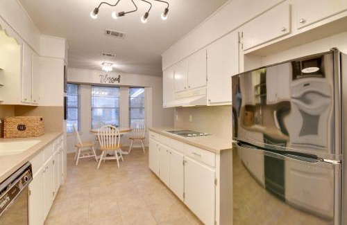 Beaumont House | Beaumont Rental Home about 2 Mi to Gulf Terrace Park!