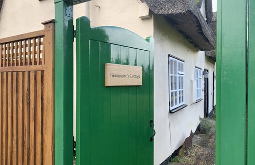 Shepreth Cottage | BEAUMONT'S COTTAGE, family friendly in Foxton, Cambridgeshire