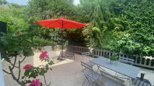 Nyons Apartment | BEAUSOLEIL , appartement neuf, climatisé , Jardin clos , 2 chambres, parking privé, calme, 900 m du centre de nyons