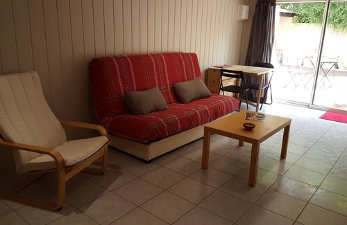 Saint-Germain-les-Corbeil Apartment | Beautiful 1-room studio 30 km from Paris