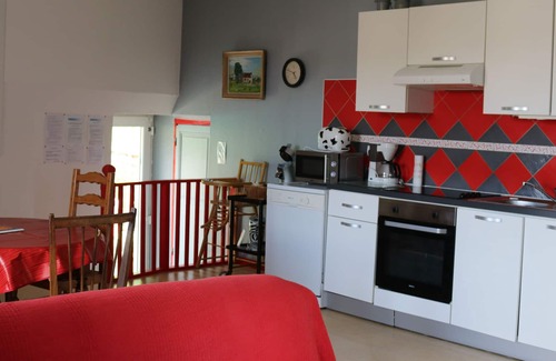 Villefranche-de-Rouergue Apartment | Beautiful independent apartment, with exceptional views of the bastide