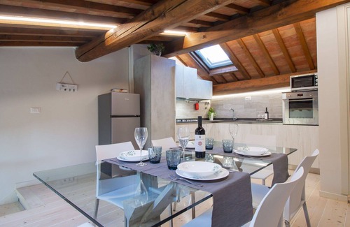 Montopoli in Val d'Arno Apartment | Beautiful apartment for 6 guests with WIFI, A/C, TV, patio, pets allowed and panoramic view
