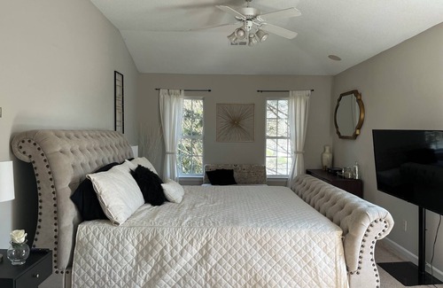 Prosperity Church Road House | Beautifu 3-bedroom house with WiFi and AC in delightful Charlotte