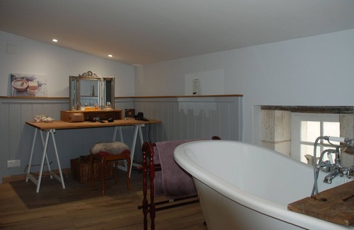 Champagne-et-Fontaine Other | Beautiful Farmhouse with swimming pool in the Dordogne