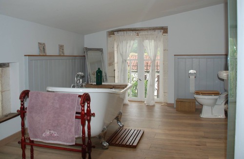 Champagne-et-Fontaine Other | Beautiful Farmhouse with swimming pool in the Dordogne