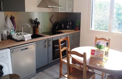 La Chapelle-sur-Erdre House | Beautiful house with garden, 3 bedrooms with bathroom, sleeps 6 to 8, near Nantes