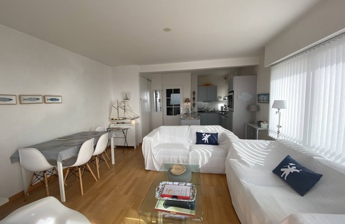 Le Touquet-Paris-Plage Apartment | Beautiful, F2 very functional, facing the beach, with Fiber wifi.