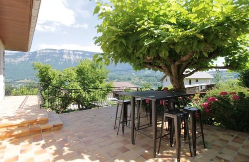 Saint-Alban-de-Montbel Villa | Beautiful villa on the slopes of Lake Aiguebelette!