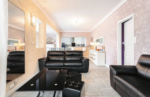 Boyardville House | Beautiful Boyardville House with Heated Pool 900 m from the Beach