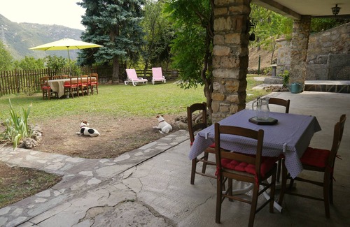 Escragnolles House | Beautiful Provencal farmhouse nestled in the mountains