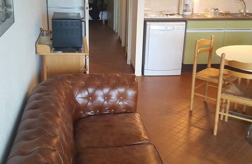 Villeneuve-les-Avignon Apartment | Beautiful T2 cab GRANDE MOTTE Sunset Res Du Soleil