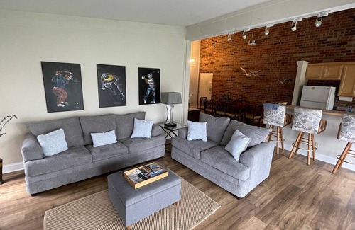 Fontana-on-Geneva Lake Condo | Beautifully updated. Abbey Villa-2 Bedroom in Fontana!
