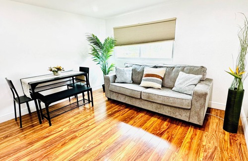 Davie House | Beautiful 1.5 bed 1-Bath Apartment on Second Floor