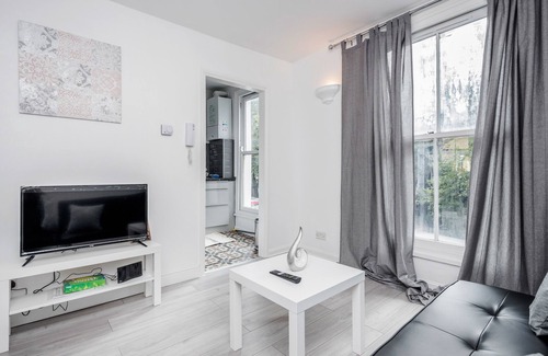 New Cross Apartment | Beautiful 1-Bed Apartment in London Lewisham