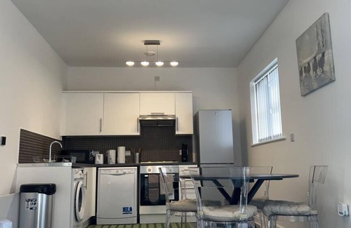 Tipton Apartment | Beautiful 1-Bed Apartment in Tipton