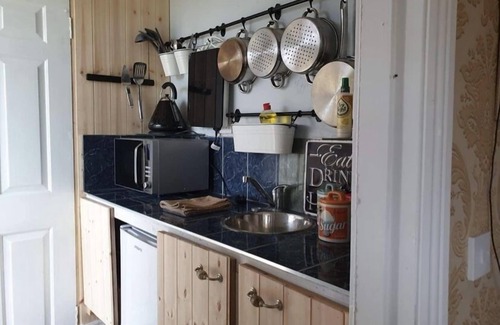 Athy Apartment | Beautiful 1-Bed Apartment in Kilkea